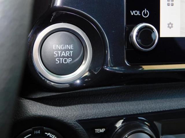 Toyota Hilux image 1