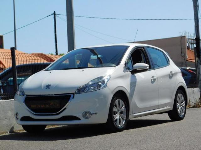 Peugeot 208 image 2