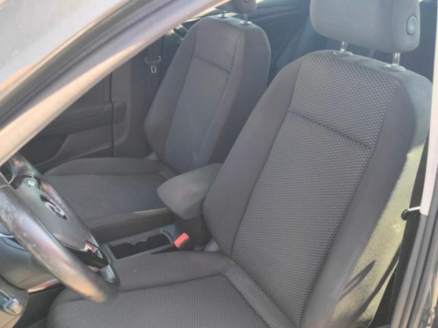 Volkswagen T-Roc image 4