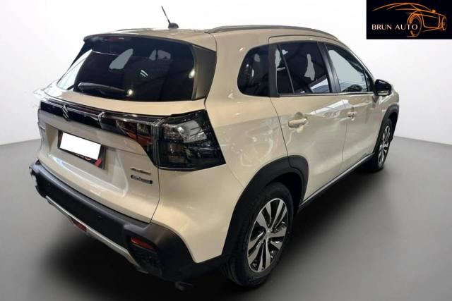 Suzuki S-Cross image 4