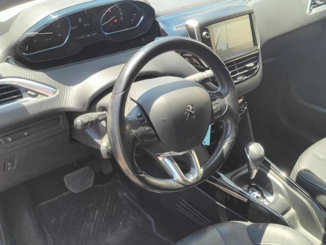 Peugeot 2008 image 6
