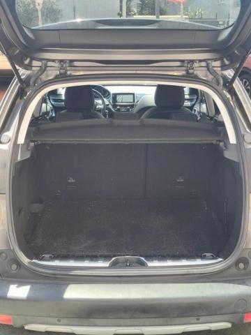 Peugeot 2008 image 8