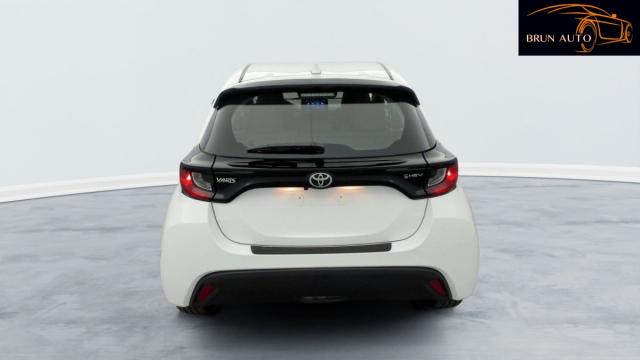 Toyota Yaris image 2