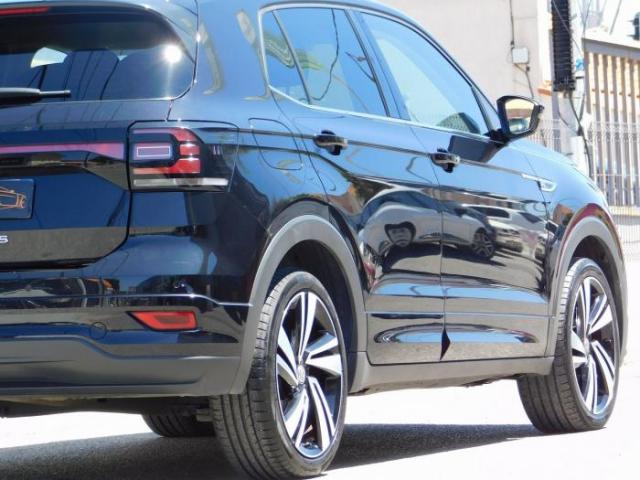 Volkswagen T-Cross image 2