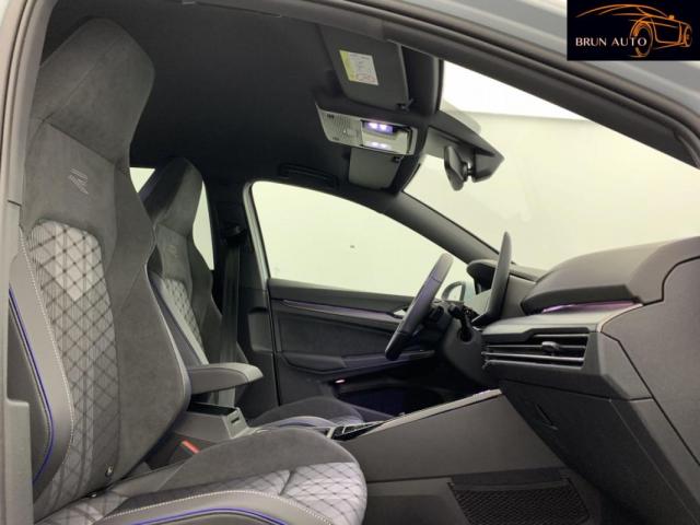 Volkswagen Golf image 9