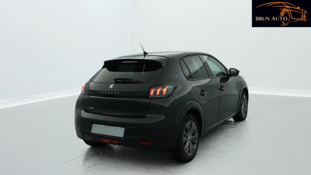 Peugeot 208 image 7
