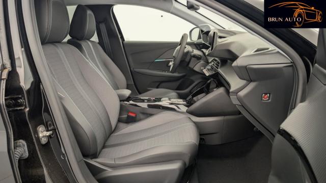 Peugeot 208 image 9
