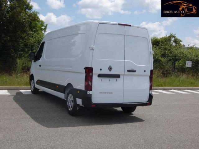 Renault Master image 9