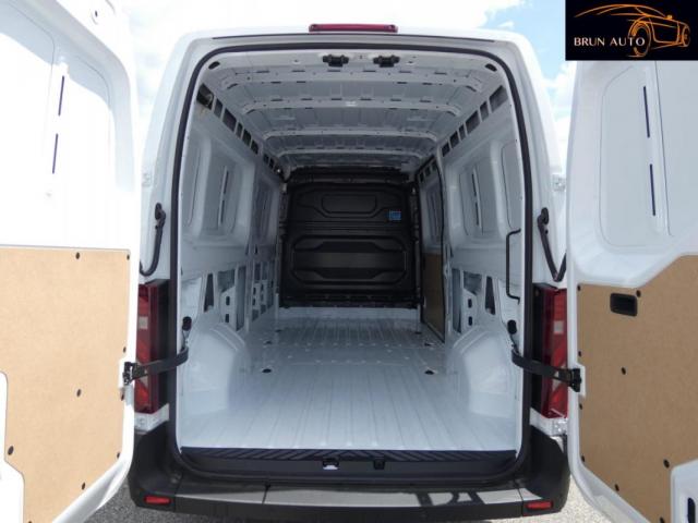 Renault Master image 8