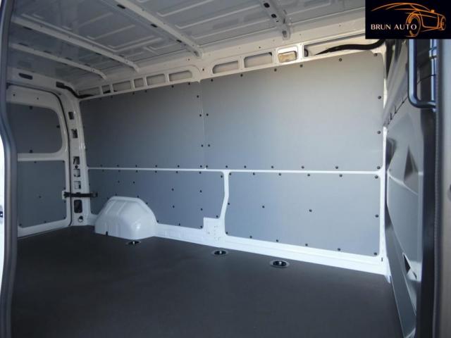 Renault Master image 8