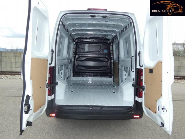 Renault Master image 9