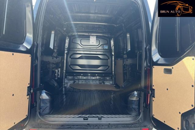 Renault Master image 4
