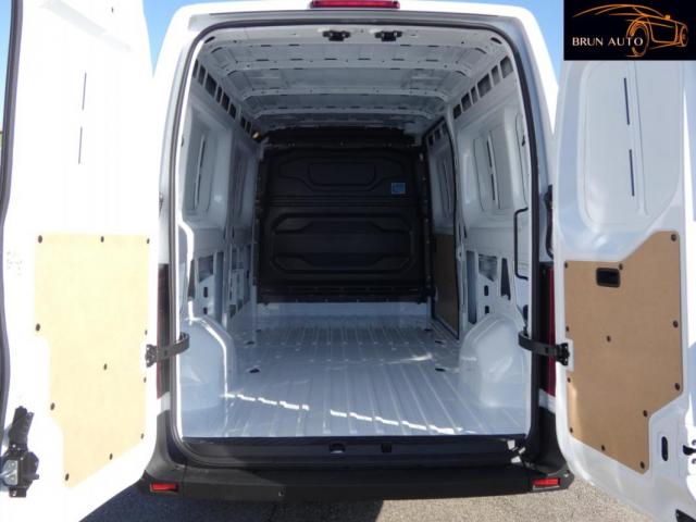 Renault Master image 7