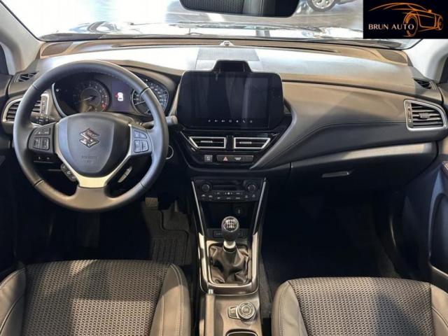 Suzuki S-Cross image 1