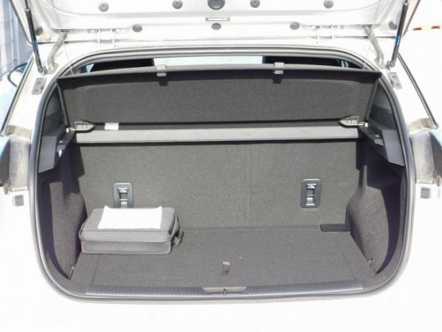 Mg Motor Mg4 image 2