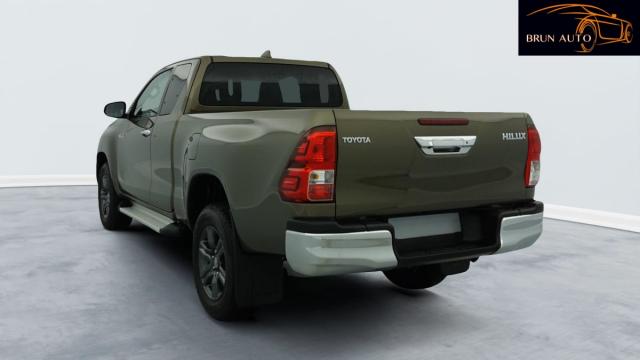 Toyota Hilux image 1