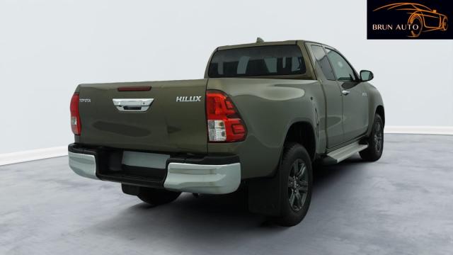 Toyota Hilux image 7
