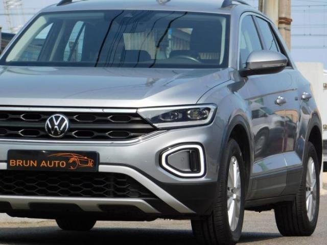 Volkswagen T-Roc image 2