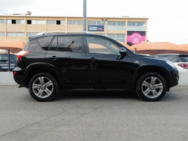Toyota Rav4 image 8