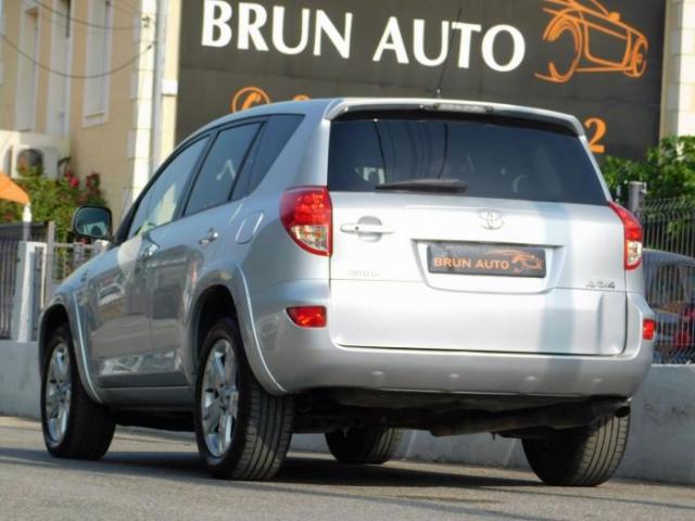 Toyota Rav4 image 7
