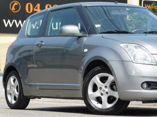 Suzuki Swift image 9