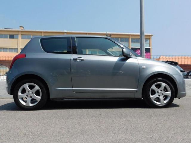 Suzuki Swift image 2