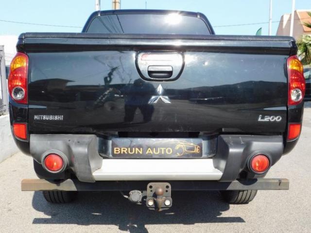 Mitsubishi L200 image 9