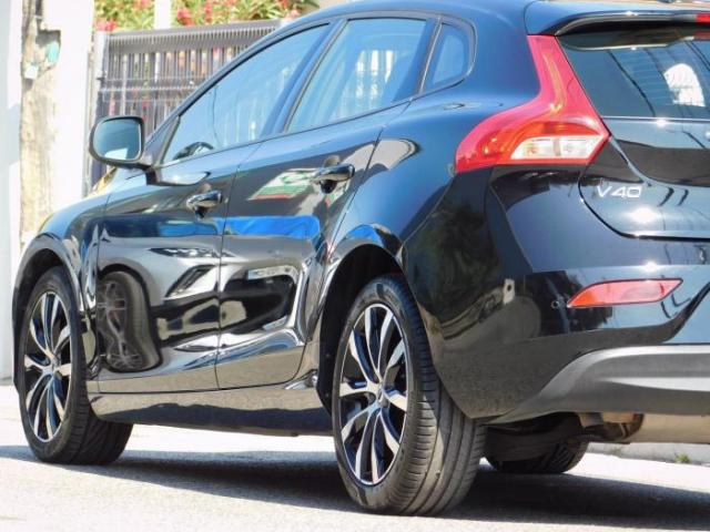 Volvo V40 image 7