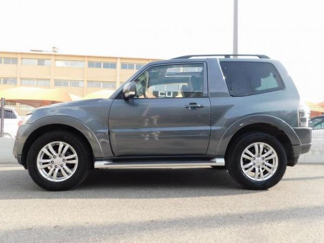 Mitsubishi Pajero image 5