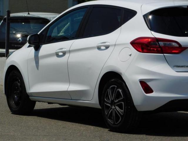 Ford Fiesta image 4