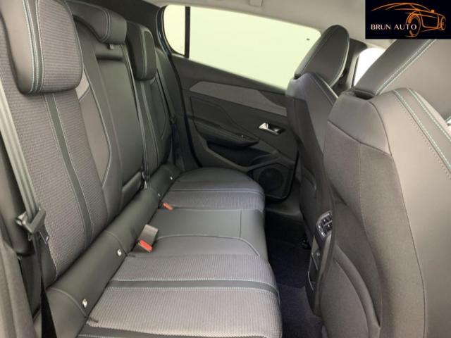 Peugeot 308 image 2