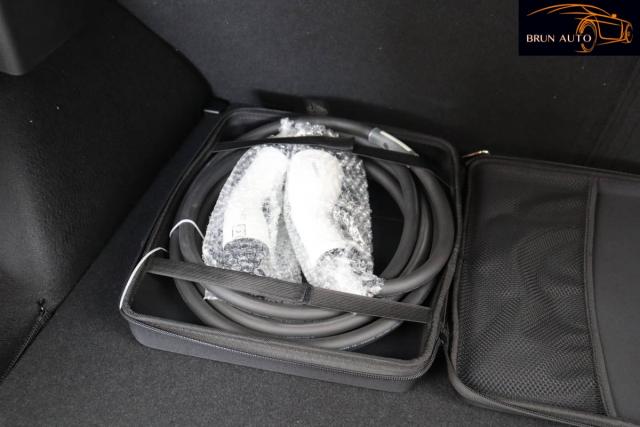 Mg Zs image 6