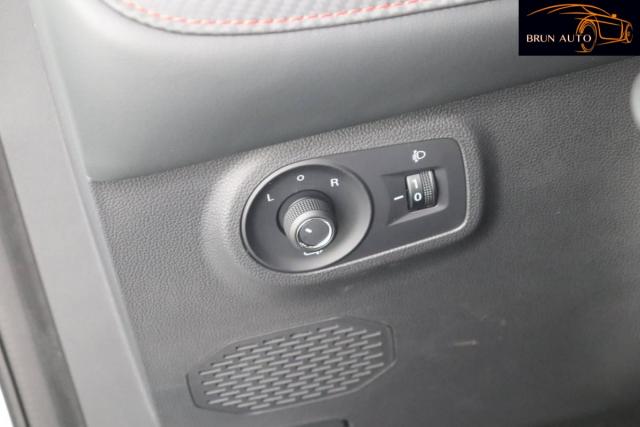 Mg Zs image 2