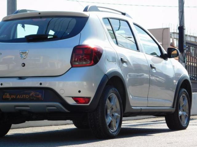 Dacia Sandero image 1