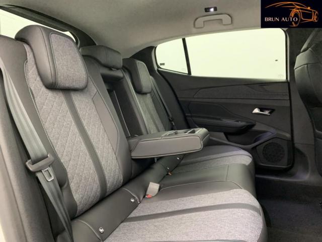 Peugeot 408 image 7