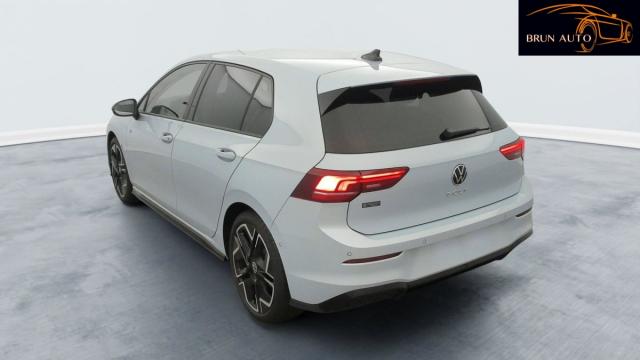 Volkswagen Golf image 9