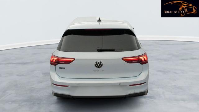 Volkswagen Golf image 8