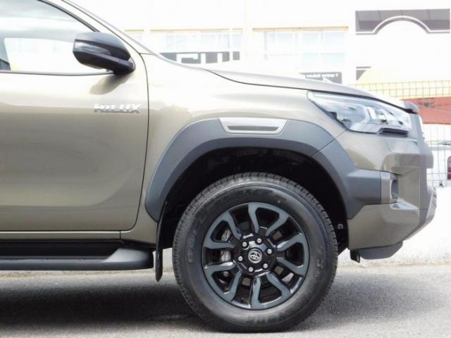 Toyota Hilux image 9