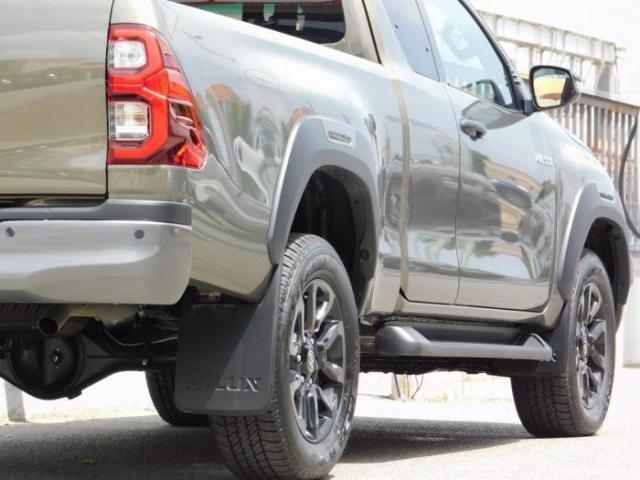 Toyota Hilux image 7