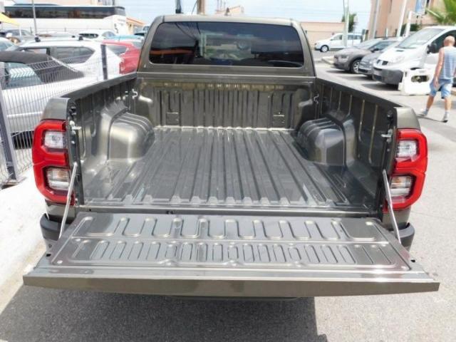 Toyota Hilux image 3