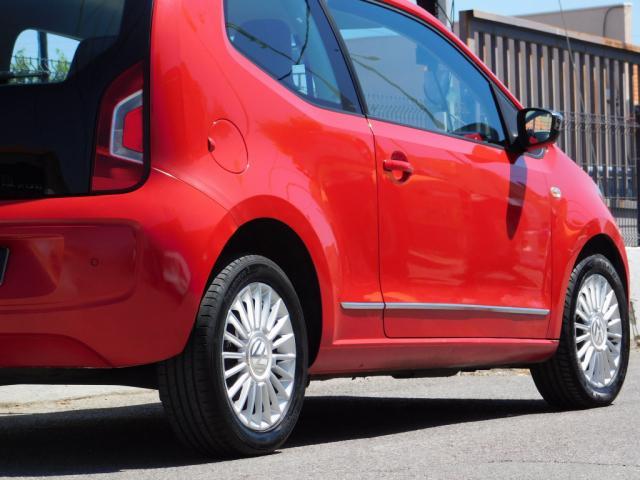 Volkswagen Up! image 4