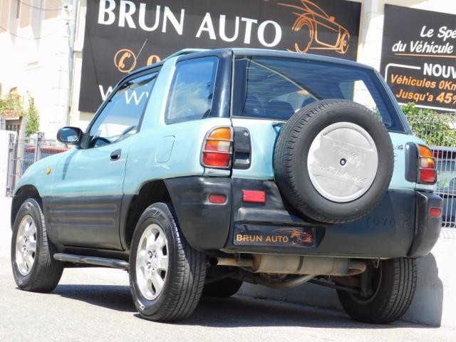 Toyota Rav4 image 2
