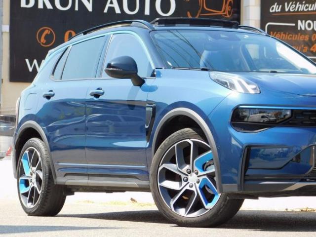 Lynk & Co 01 image 3
