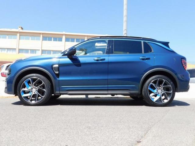 Lynk & Co 01 image 2