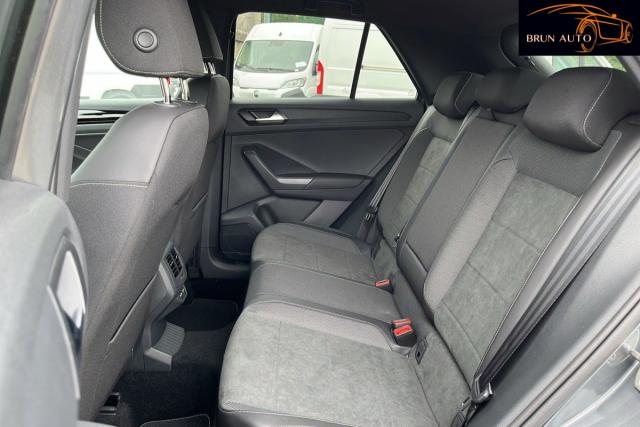 Volkswagen T-Roc image 2