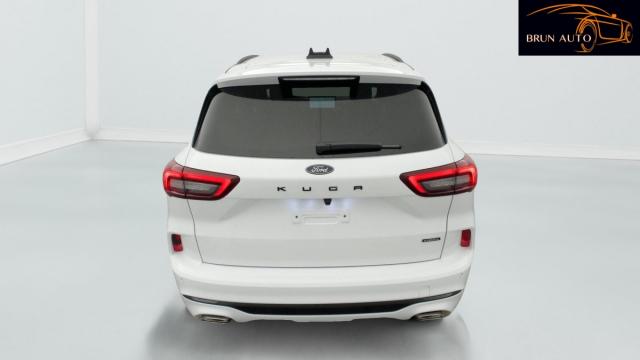 Ford Kuga image 4