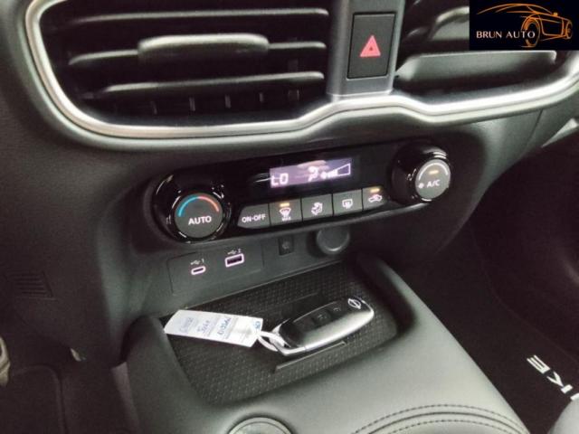 Nissan Juke image 6
