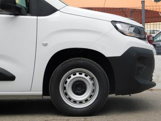 Peugeot Partner image 2
