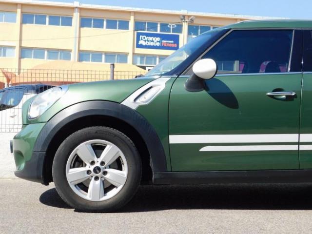 Mini Countryman image 2
