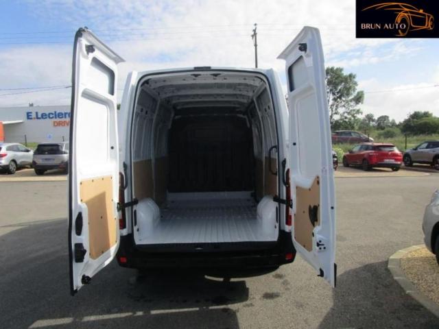 Nissan Interstar image 1